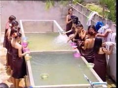 Bạn Thân Tôi Được An Ủi Khi Thất Tình Bằng Cách Đặc Biệt Này