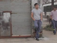 Được hôm bố mẹ đi vắng anh em ruột ở nhà thông đít cho nhau