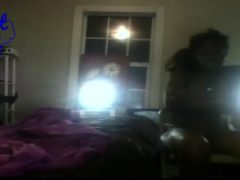 Lồn Em Gái Chảy Nước Vì Anh Nhét Con Cặc To Vào