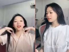 Clip Sex Linh Trang Khoe Vú Cho Bạn Trai Bú