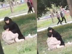 Cặp Đôi Trẻ Bạo Gan Đụ Nhau Ở Công Viên Nhiều Người