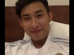 Con Chim To Show Ra Cho Người Yêu Chiêm Ngưỡng