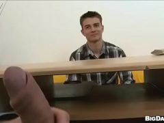 Cả Đêm Nồng Cháy Cùng Gay Trắng Trẻo